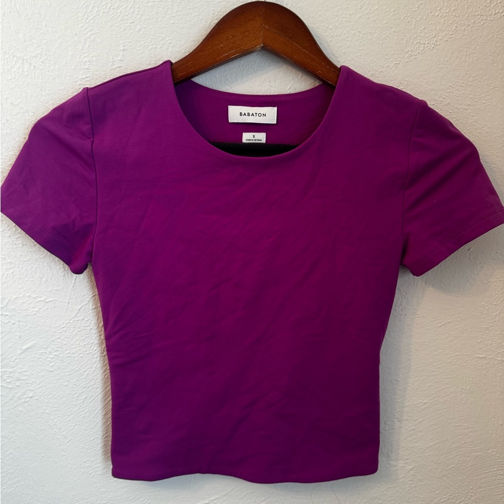 Aritzia Babaton Short Sleeve Crop Top in Deep Magenta
